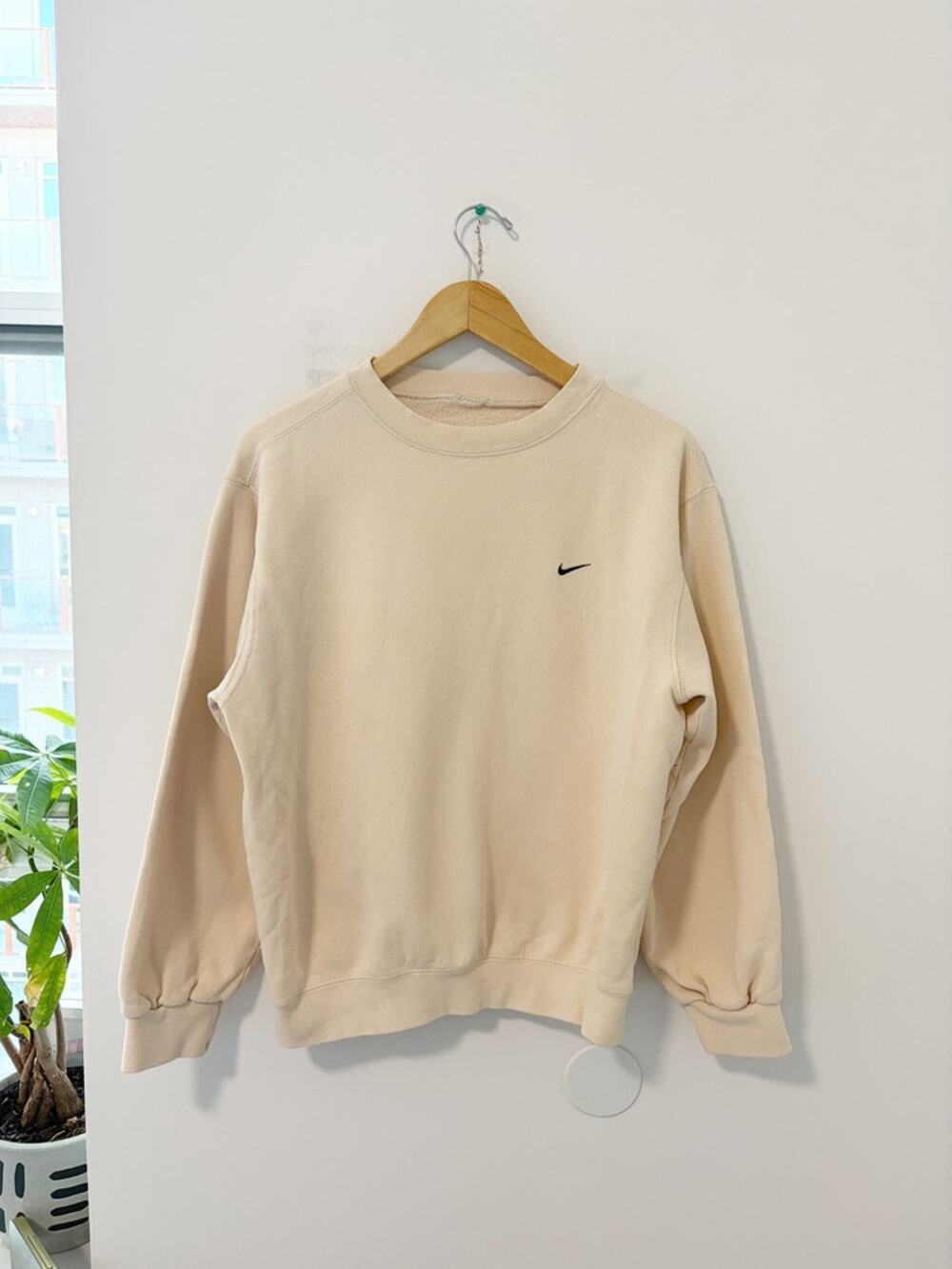 Nike Cream Crewneck Sweatshirt Size Small